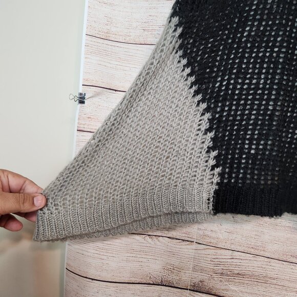 Listicle Black Gray Color Block Chunky Knit Pullover Sweater Women's Size M/L - Picture 5 of 14